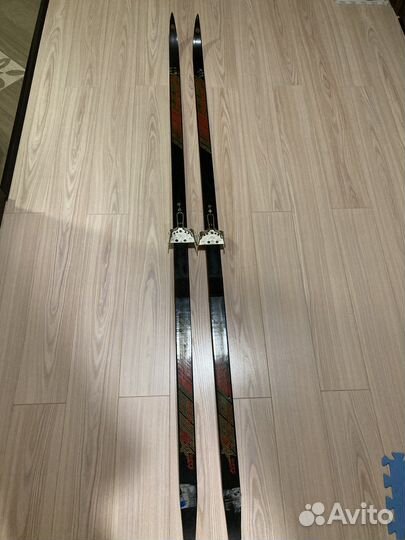 Лыжи 210