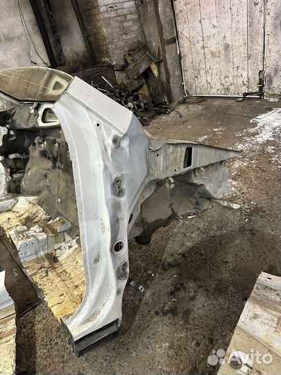 Лонжерон передний правый Toyota Ipsum SXM10