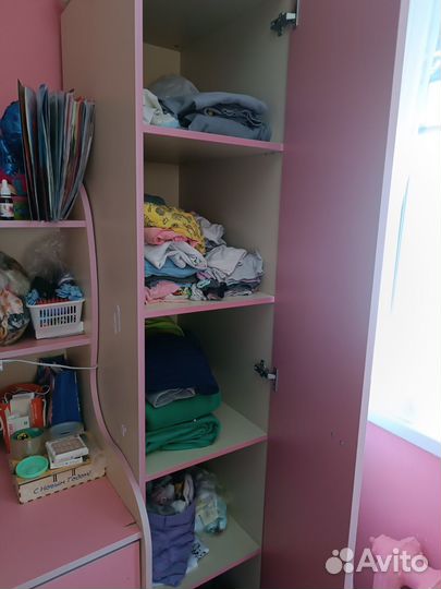 Стол со шкафом