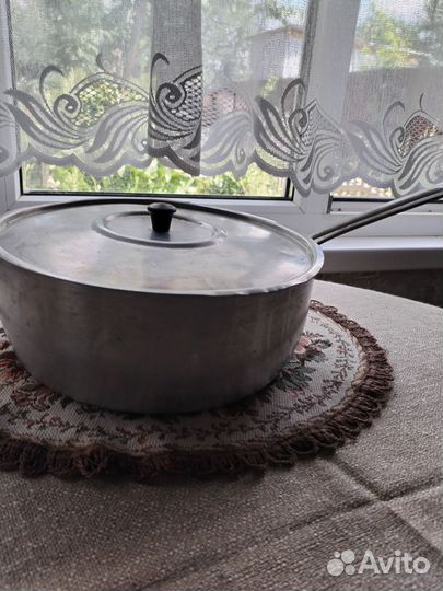 Кастрюля алюминиевая с ручкой 6.л. Цена 500р
