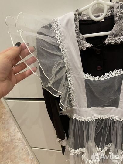 Белый школьный фартук