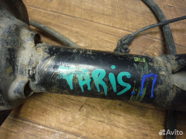 Амортизатор передний правый Toyota Yaris 2005