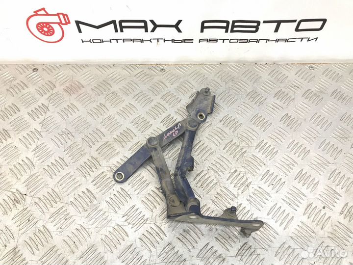 Б/У петля крышки багажника задний левый Mitsubishi