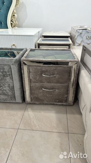 Тумба прикроватная