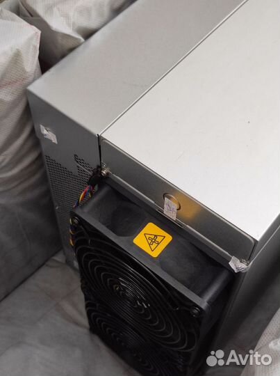 Asic майнер Bitmain Antminer S19
