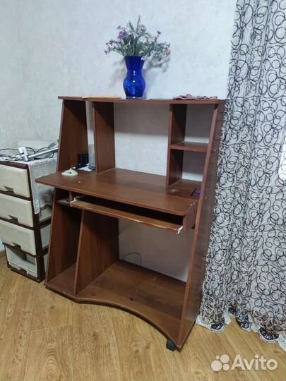 Компьютерный стол