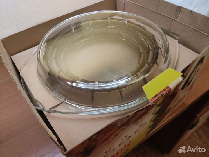 Набор стеклянных кастрюль