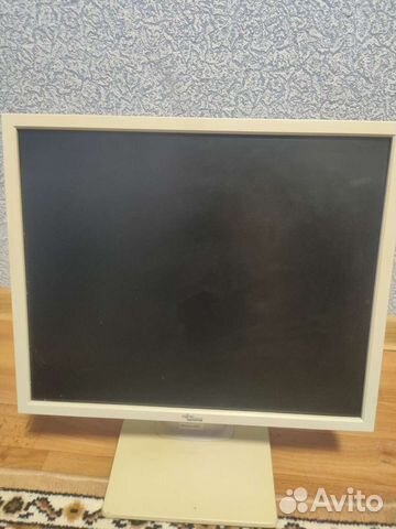 Монитор Fuijtsu siemens