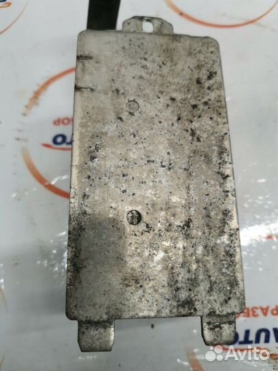 Радиатор АКПП Volvo V60 2.0 дизель D5204T 2014