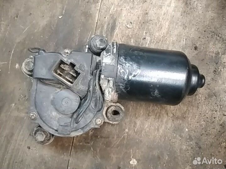 Mitsubishi Pajero II мотор стеклоочистителя