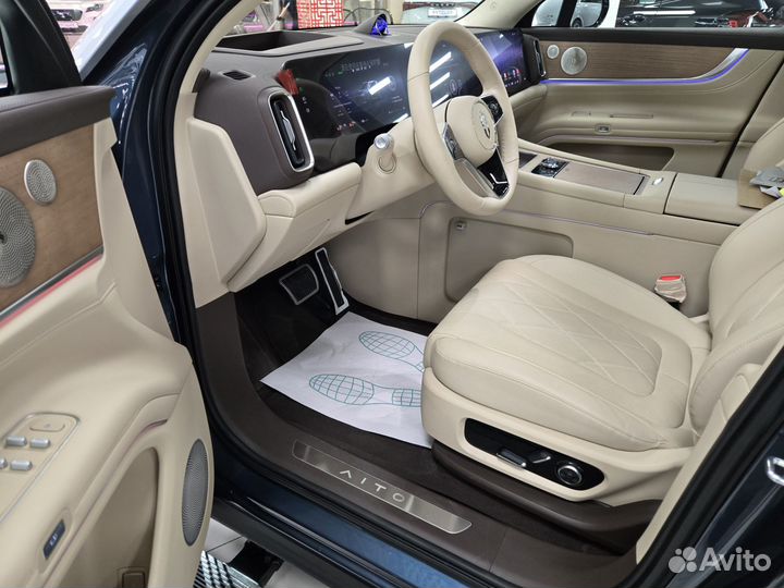 AITO M9 1.5 AT, 2024, 20 км