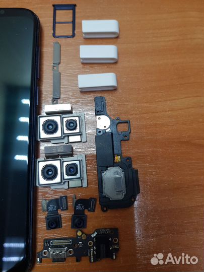Meizu 16, 6/64 ГБ