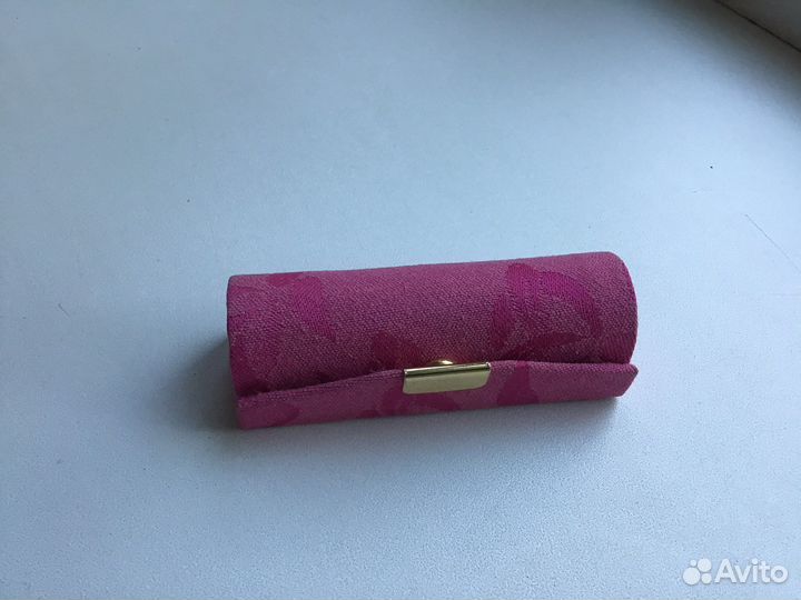Футляр для помады