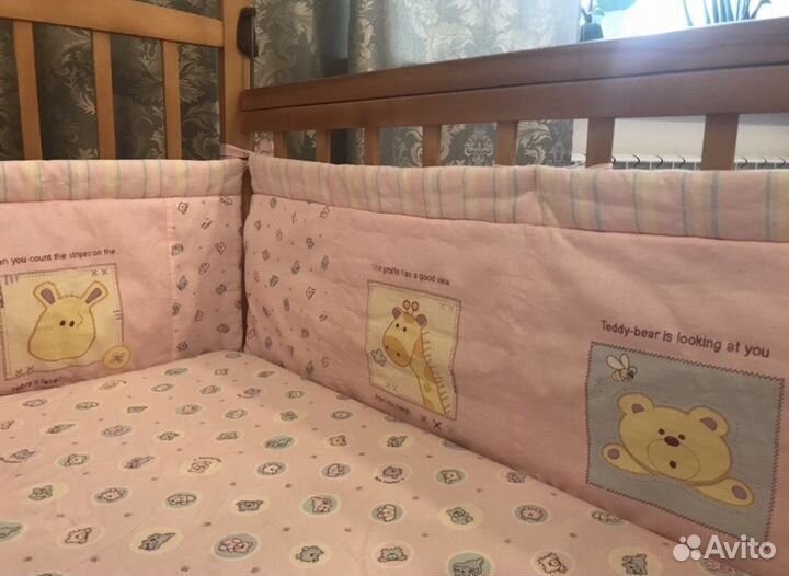 Полный комплект на детскую кроватку для девочки