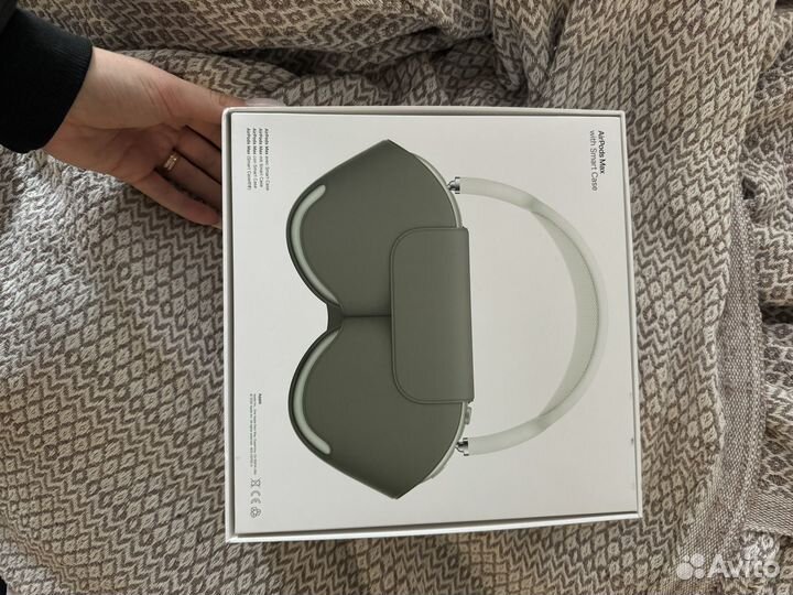 Apple airpods max green