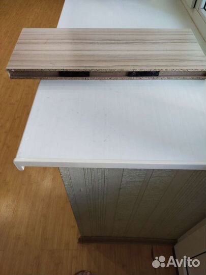 Полка настенная навесная