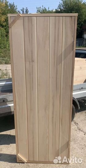 Дверь из кедра