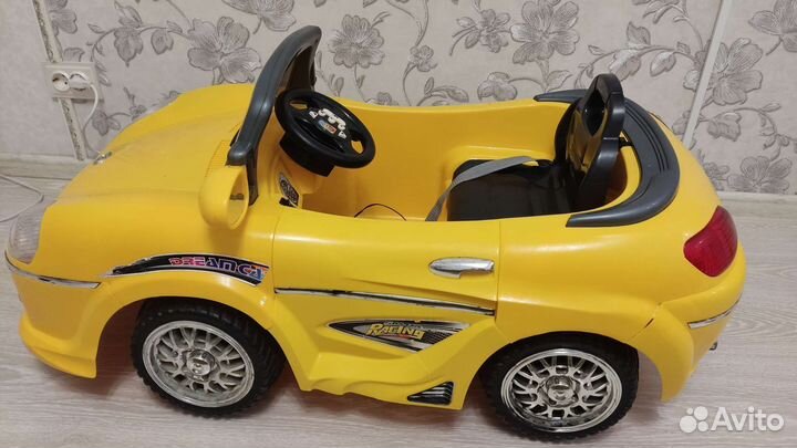 Детский электромобиль bugatti