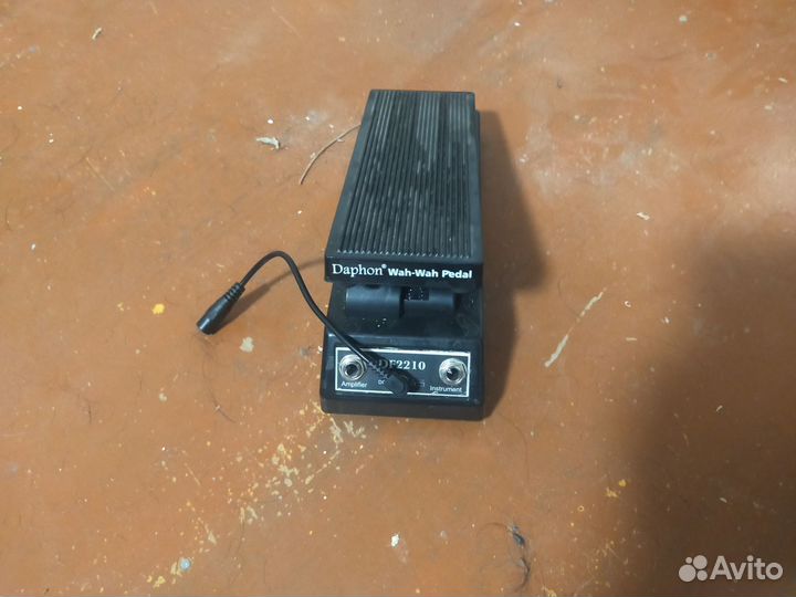 Педаль эффектов wah-wah