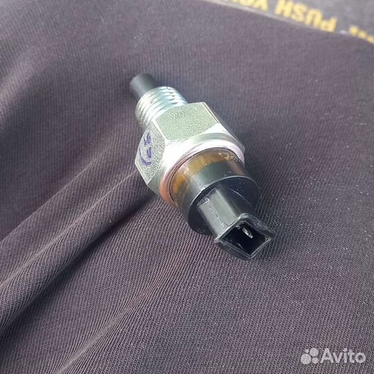 Датчик заднего хода (новый)