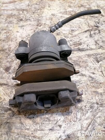 Суппорт передний правый Volkswagen Polo 5 6R