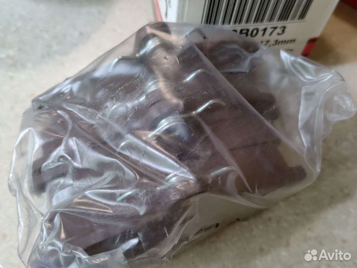 Тормозные колодки передние