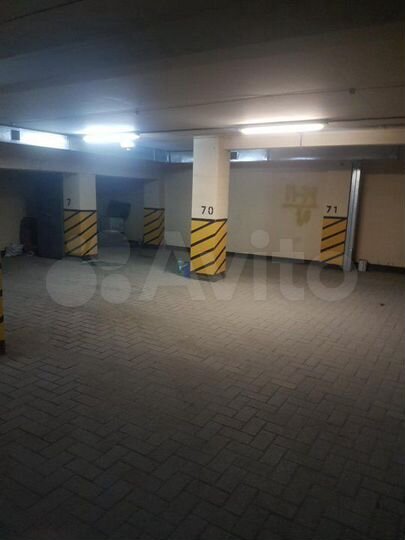 Машиноместо, 15 м²