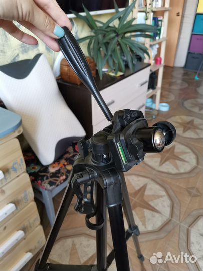 Штатив для фотоаппарата профессиональный