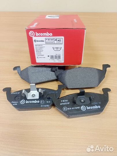 Колодки тормозные передние P85041 Brembo