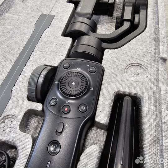 Стабилизатор для телефона zhiyun smooth 4