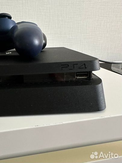 Игровая приставка ps4