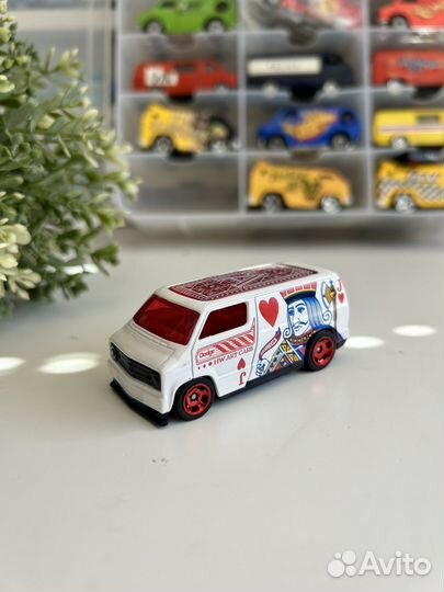 Hot Wheels dodge van th
