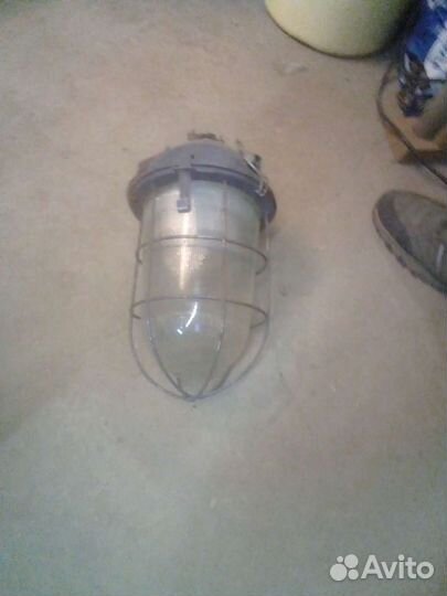 Фонарь уличный закрытый СССР