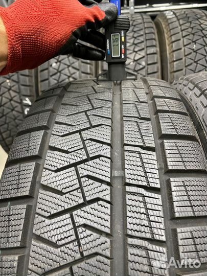 Pirelli Ice Asimmetrico Plus 225/45 R18