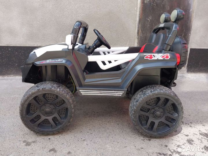 Электрический автомобиль детский