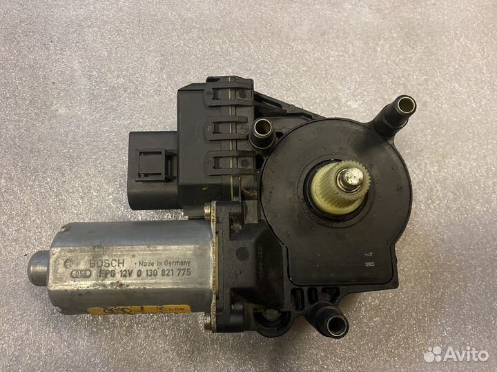 Моторчик стеклоподъемника пер. лев. Audi a6 c5