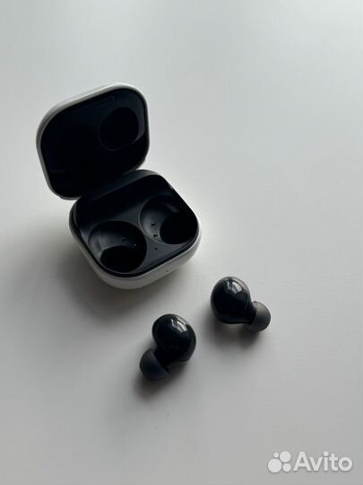 Наушники Samsung galaxy Buds 2
