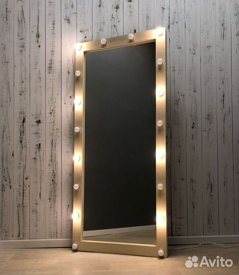 Зеркало с подсветкой ростовое