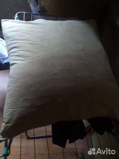 Подушка пуховая бу 65/60