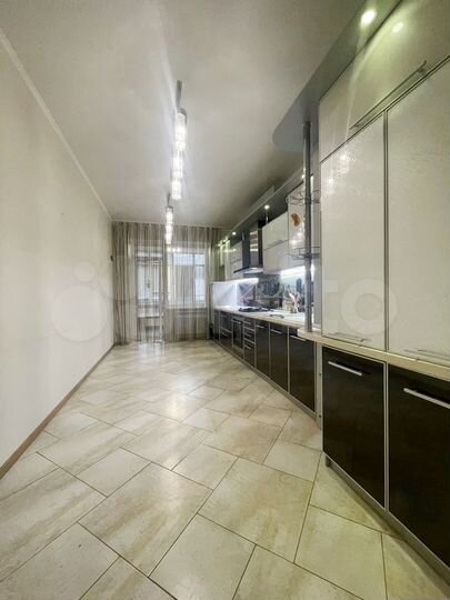 2-к. квартира, 83 м², 5/8 эт.