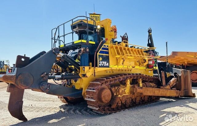 Komatsu D375A-8