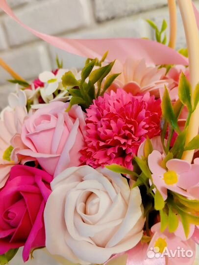 Композиция из нежнейших мыльных роз на подарок