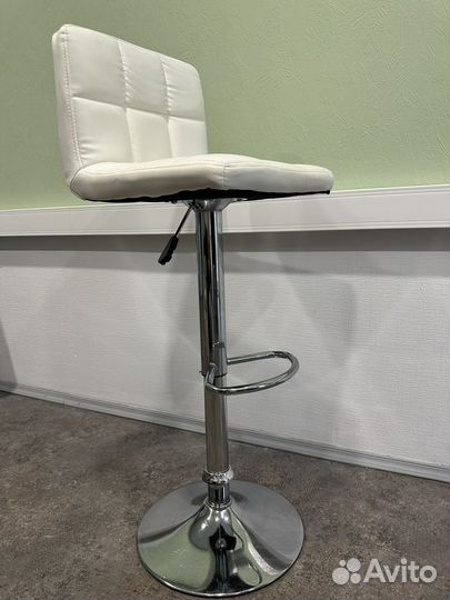 Барный стул