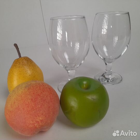 Бокалы для пива на ножке, стекло, пара