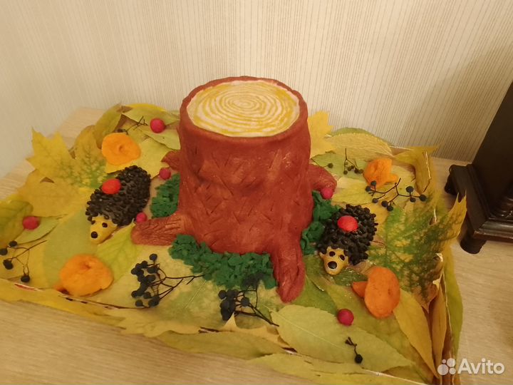 Пень с ежиками-осенняя поделка