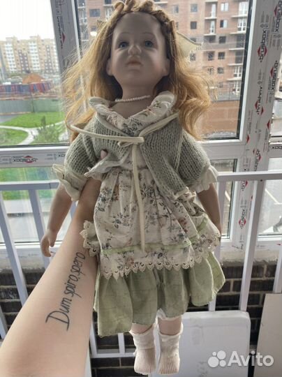 Кукла фарфоровая большая