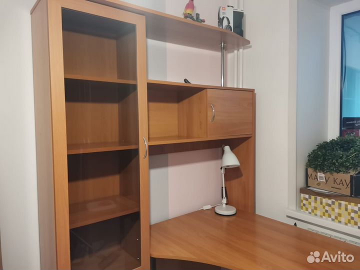 Компьютерный стол