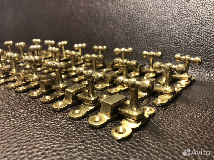 Старинные маленькие форточные завёртки. Латунь