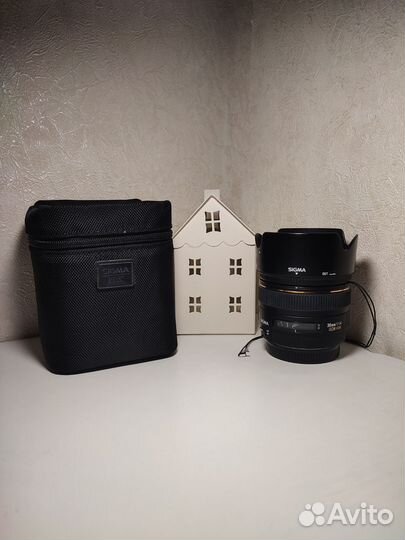 Объектив Sigma 30mm f/1.4 DC EX HSM Canon