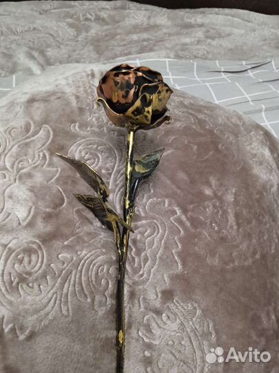 Кованая, роза